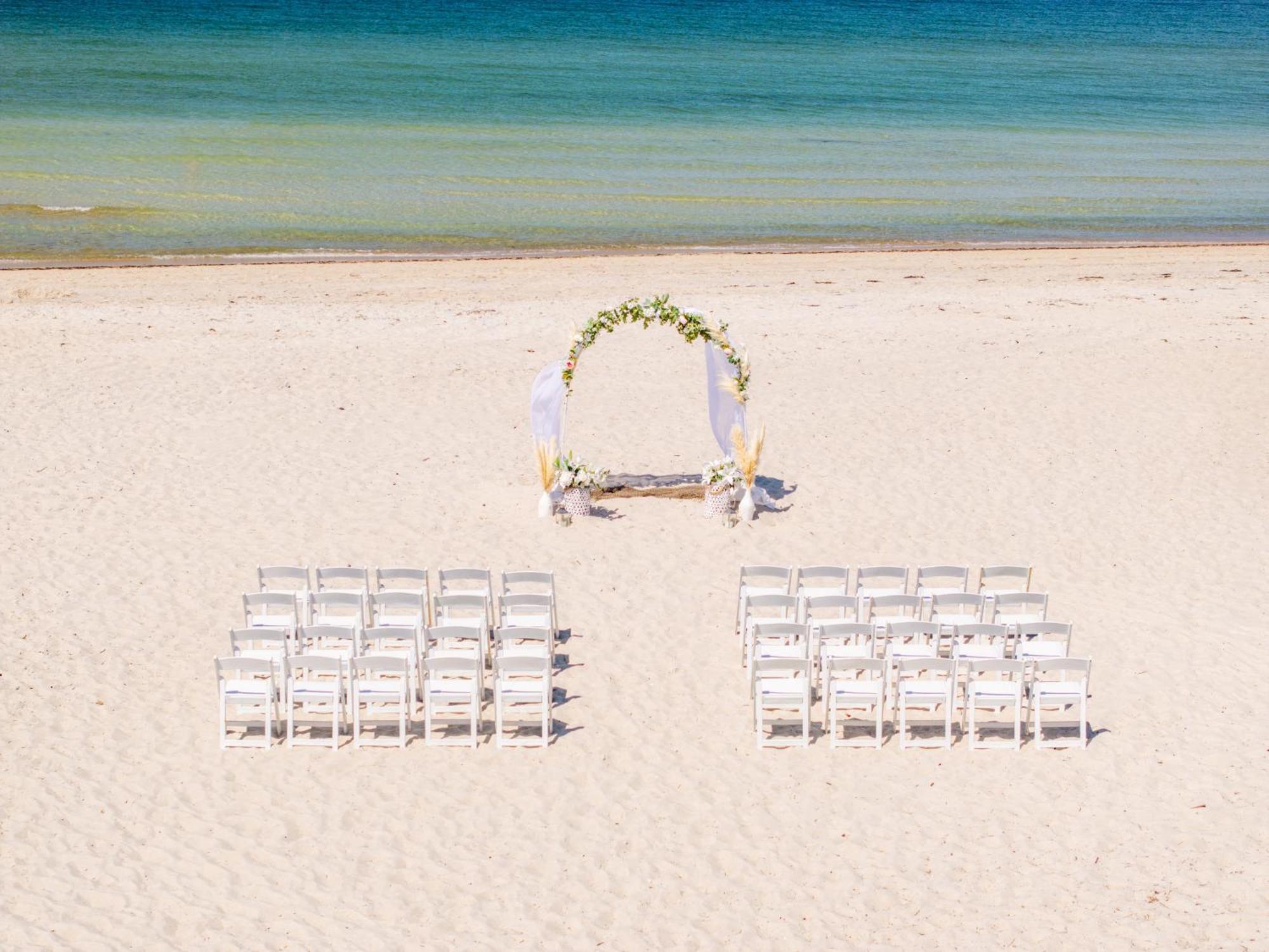 Sea Crest Beach Resort Φάλμαουθ Εξωτερικό φωτογραφία